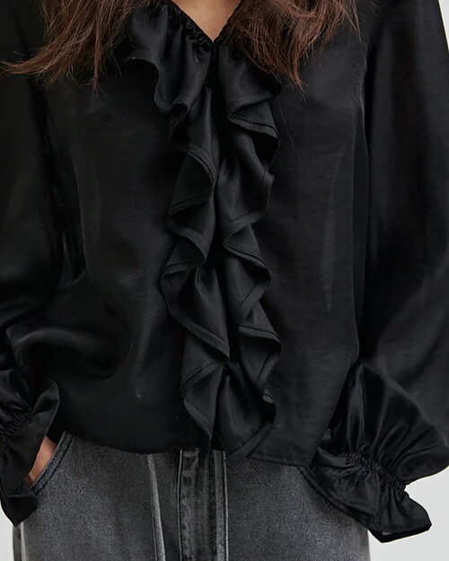 Blus Saggie volang fram svart - 3