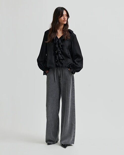 Blus Saggie volang fram svart - 4