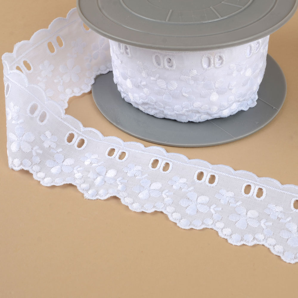 EMBROIDERED LACE WITH EYELETS