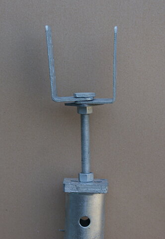 Justerbart U-beslag 46-97mm