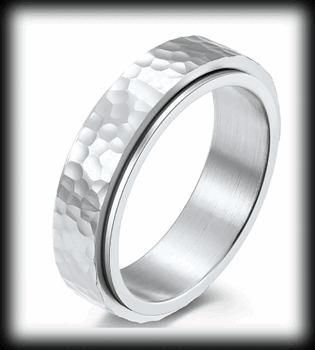 6 mm. Hamrad slät spinner ring i stål.