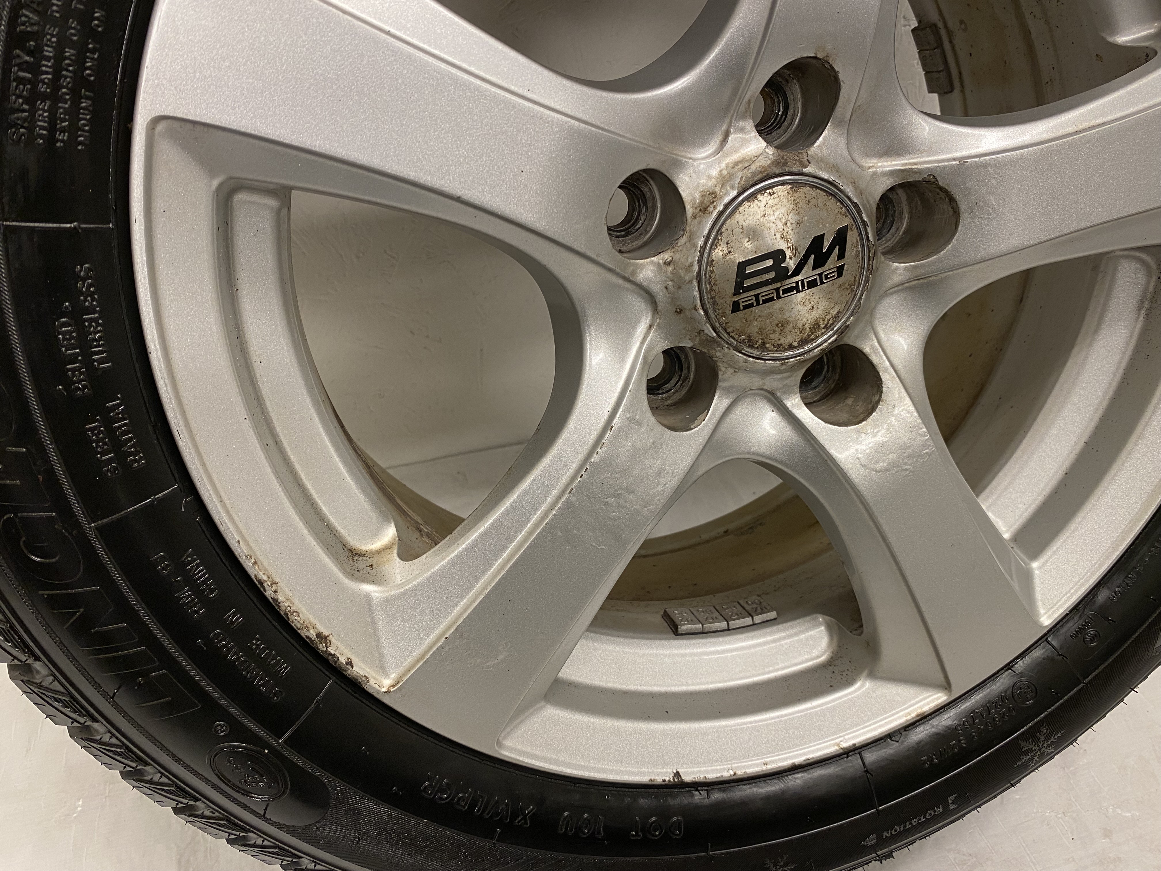 Kompletta Vinterhjul DUBB | 16" BM Racing Mazda 3 2013-2019 5x114.3 7x16 ET45 67.1 + 2 st 205/60 R16 96T GreenMax WinterGrip | V12-2024 | 8|8 mm + 2 st 205/60 R16 96T Pirelli Ice Zero | V26-2013 | 4|6mm - 4