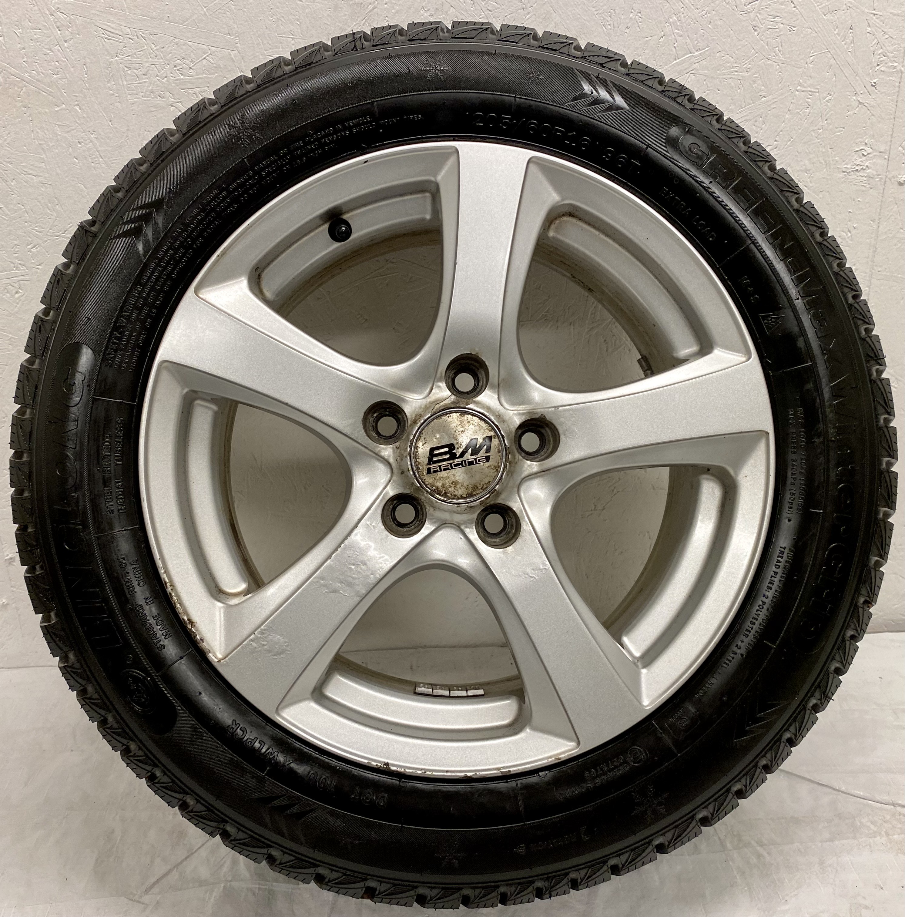 Kompletta Vinterhjul DUBB | 16" BM Racing Mazda 3 2013-2019 5x114.3 7x16 ET45 67.1 + 2 st 205/60 R16 96T GreenMax WinterGrip | V12-2024 | 8|8 mm + 2 st 205/60 R16 96T Pirelli Ice Zero | V26-2013 | 4|6mm - 3