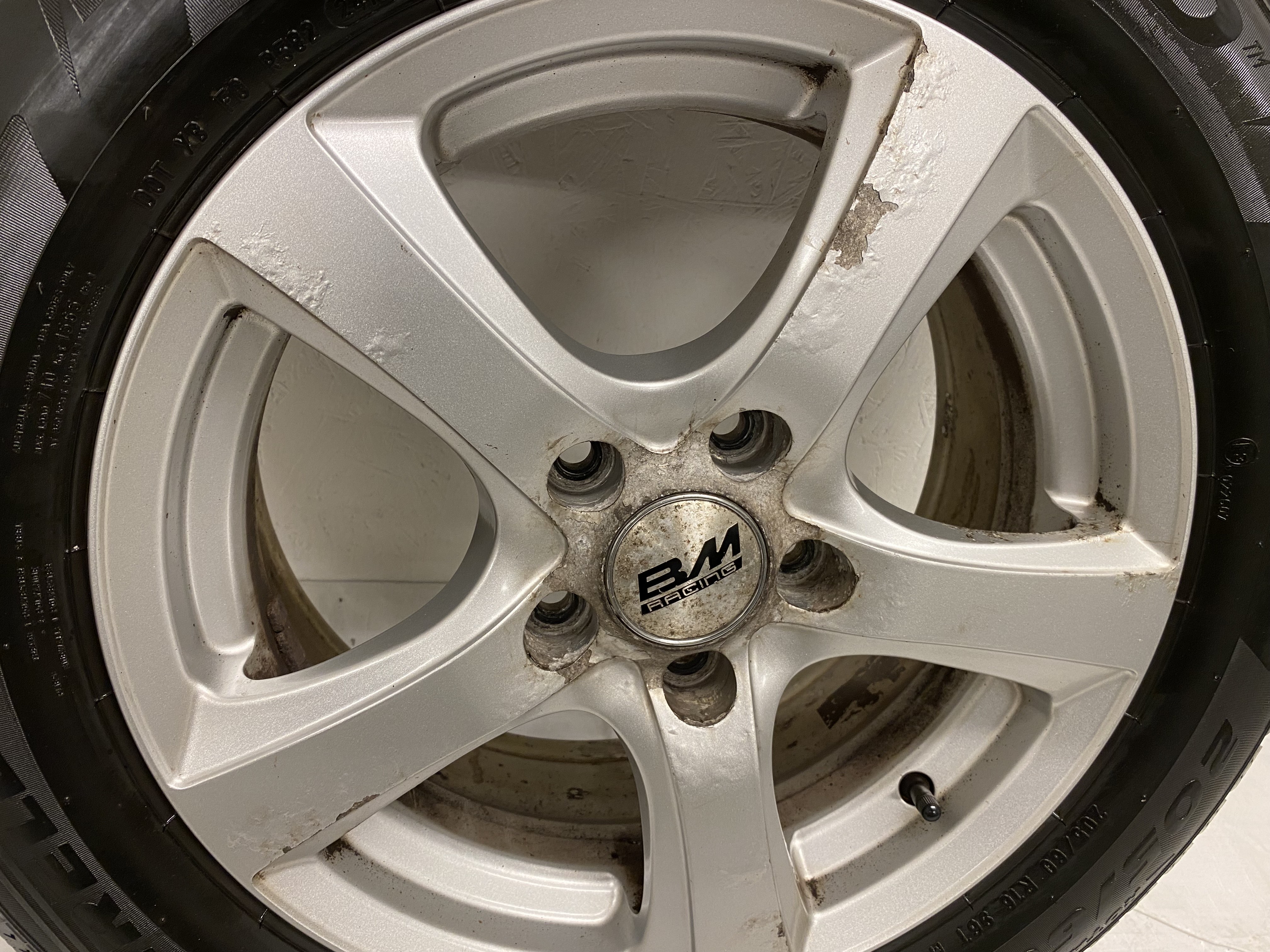 Kompletta Vinterhjul DUBB | 16" BM Racing Mazda 3 2013-2019 5x114.3 7x16 ET45 67.1 + 2 st 205/60 R16 96T GreenMax WinterGrip | V12-2024 | 8|8 mm + 2 st 205/60 R16 96T Pirelli Ice Zero | V26-2013 | 4|6mm - 10