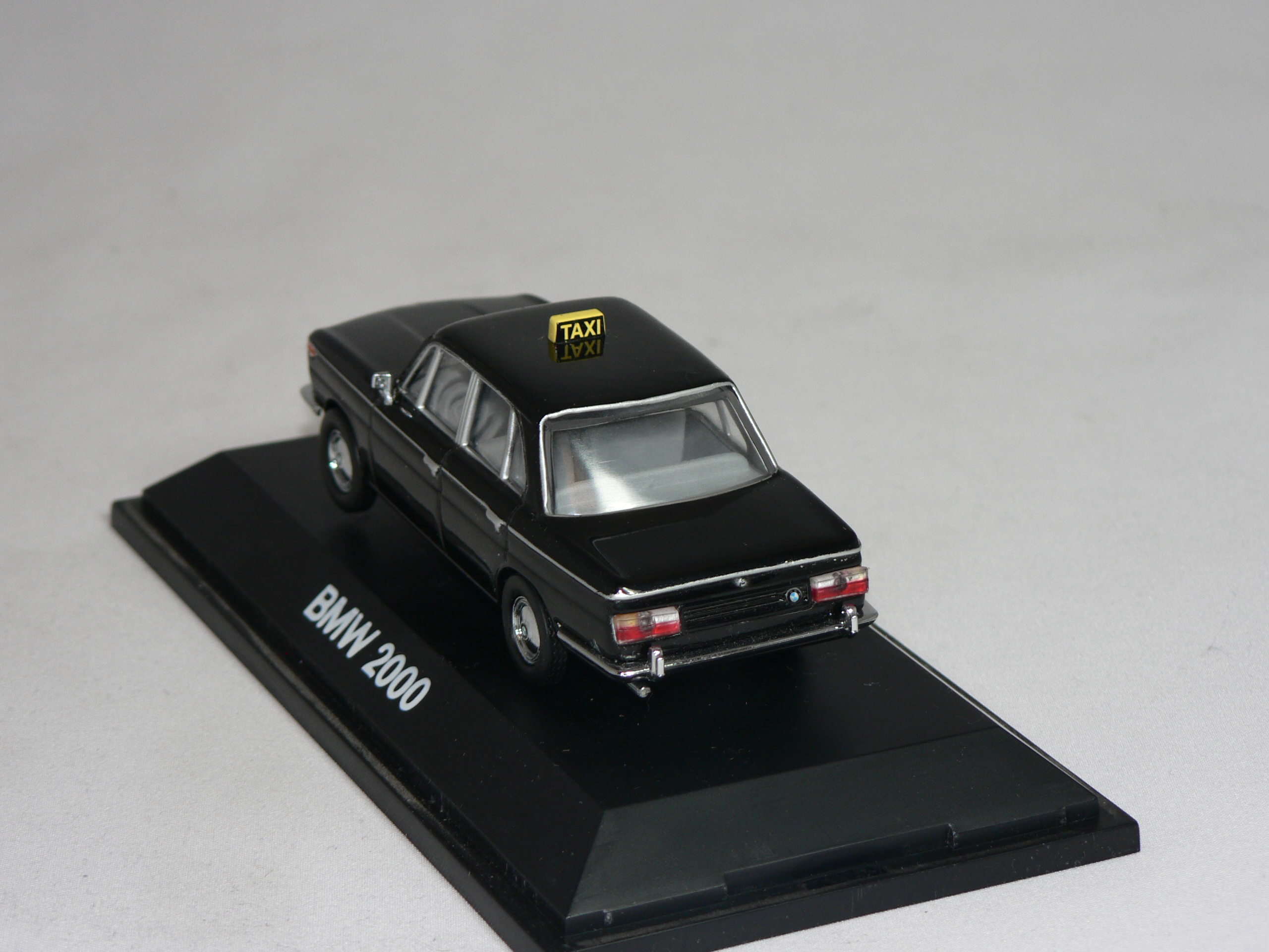 Bmw 2000 Taxi  1:43 Schuco - 2