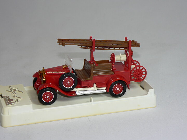 Citroen   C4  Brandbil  1:43  Solido
