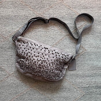 Unmade - Leather Petunia Cross bag Grey