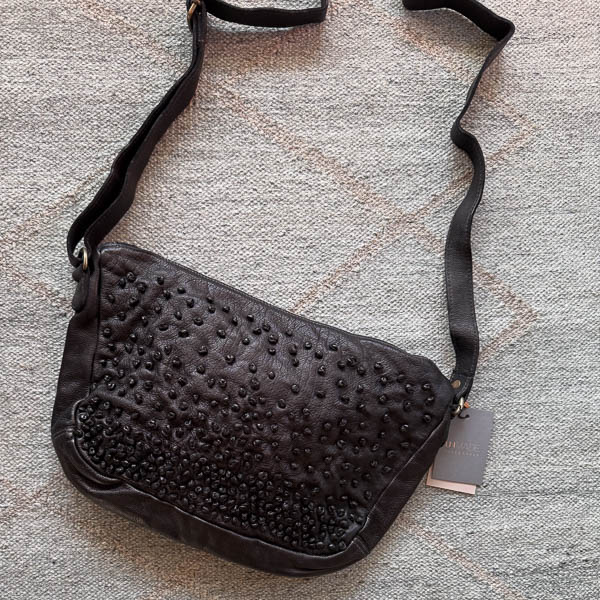 Unmade - Leather Petunia Cross bag Black