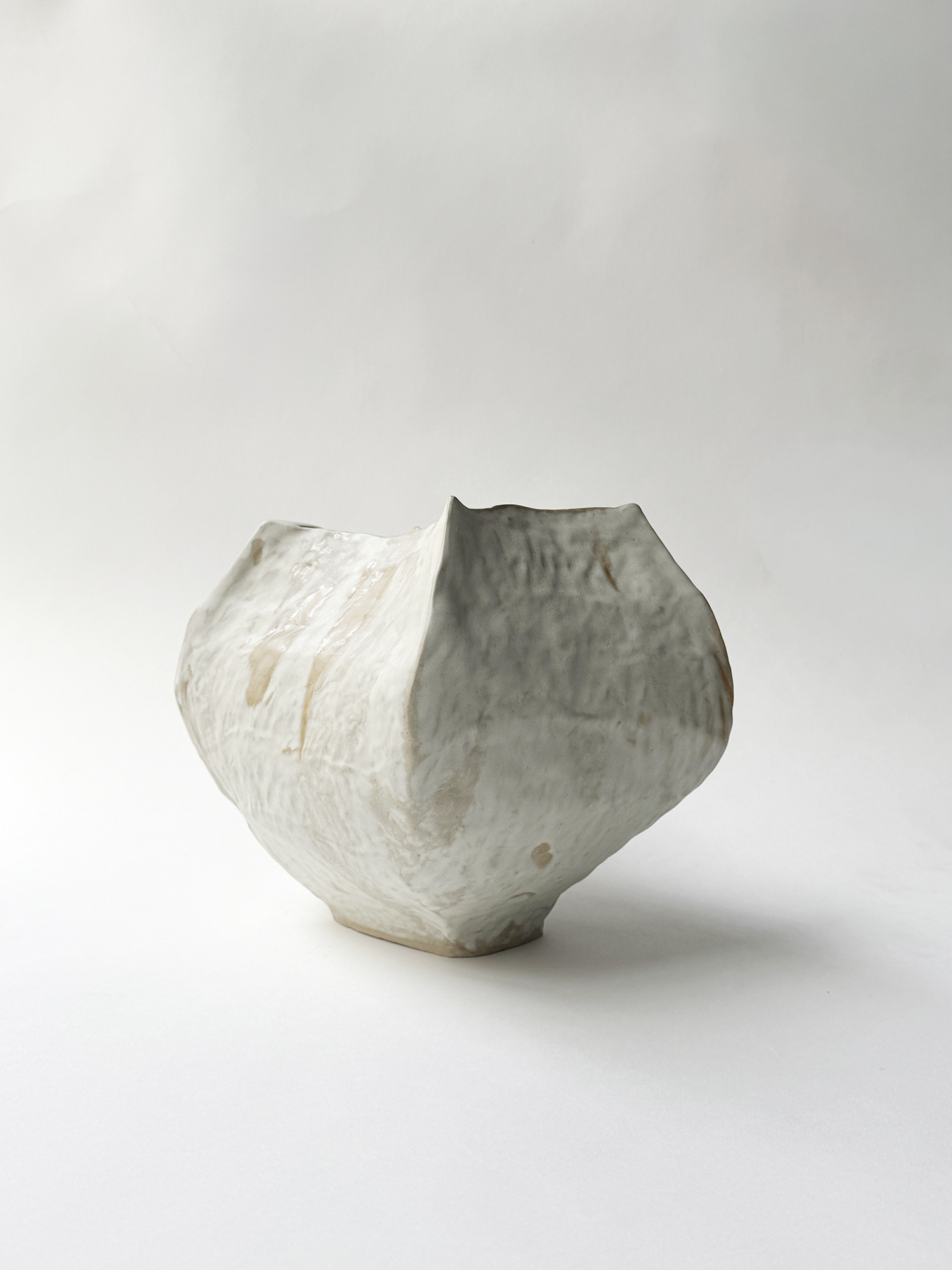 SCULPTURAL OBJECT Omsluten