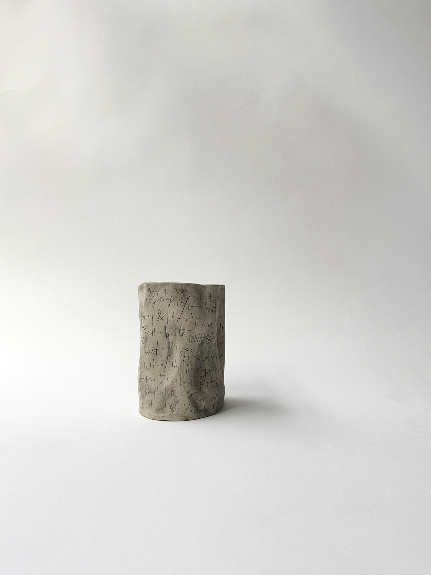 SCRIPTUM OBSCURA Vase 1 - 3