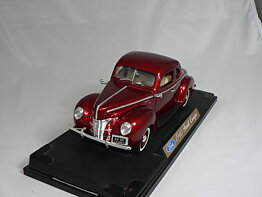 Ford Coupe 1940   1:18  Motor Max