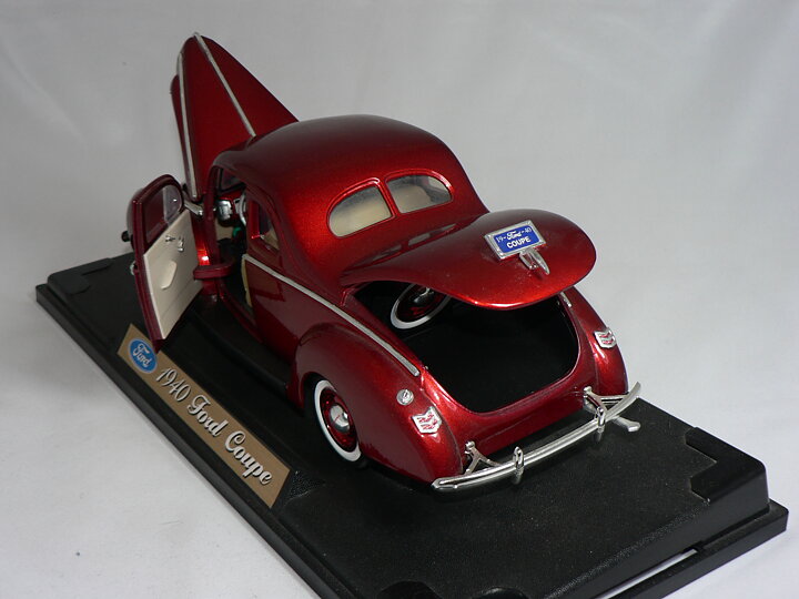 Ford Coupe 1940   1:18  Motor Max
