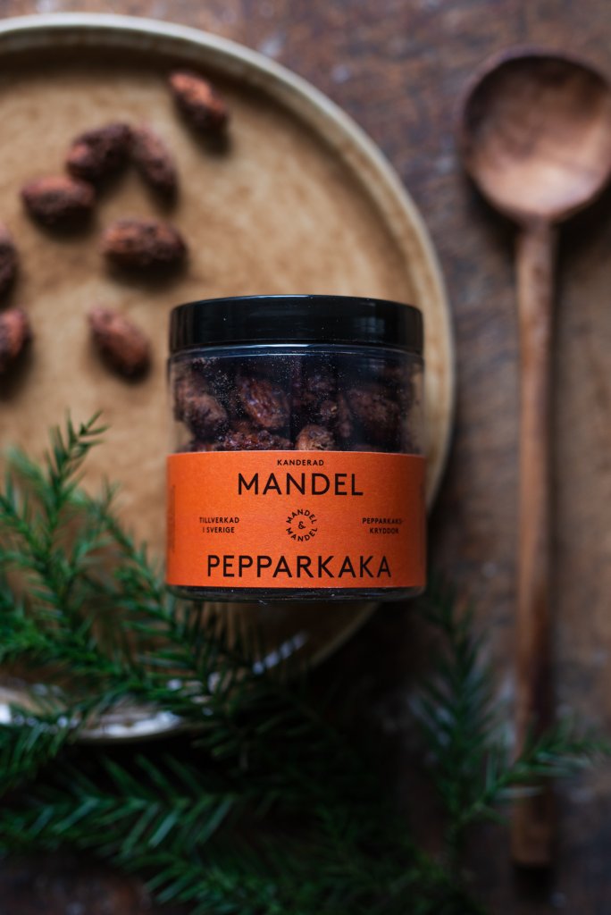 Candied almonds Gingerbread - 2