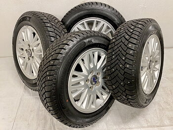 Kompletta Vinterhjul DUBB | 15" Volvo Original SAURUS V70 2000-2007 30639360 5x108 6.5x15 ET43 65.1 | 195/65 R15 95T Winter Defender Grip | V20-2017 | 8|8|8|8 mm