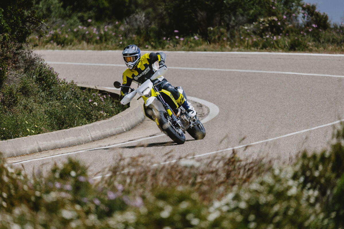 Husqvarna 701 Supermoto 2026 / Kampanj /  Räntefritt 24mån - 9