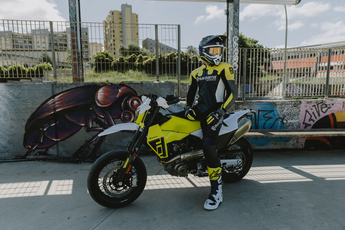 Husqvarna 701 Supermoto 2026 / Kampanj /  Räntefritt 24mån - 13
