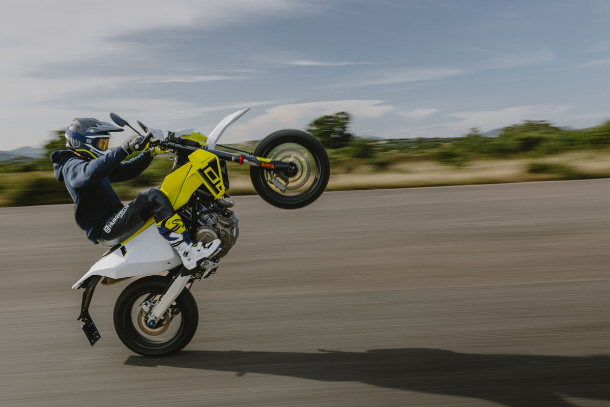 Husqvarna 701 Supermoto 2026 / Kampanj /  Räntefritt 24mån - 8