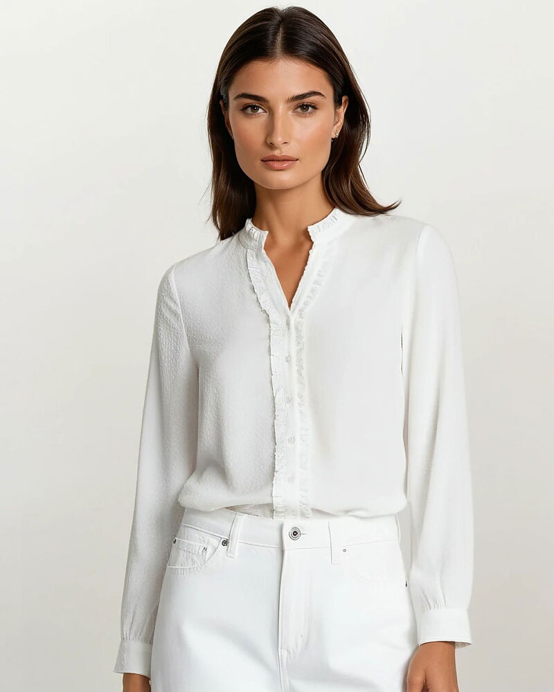 Blus v-ringning med volang offwhite
