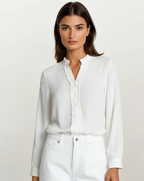 Blus v-ringning med volang offwhite