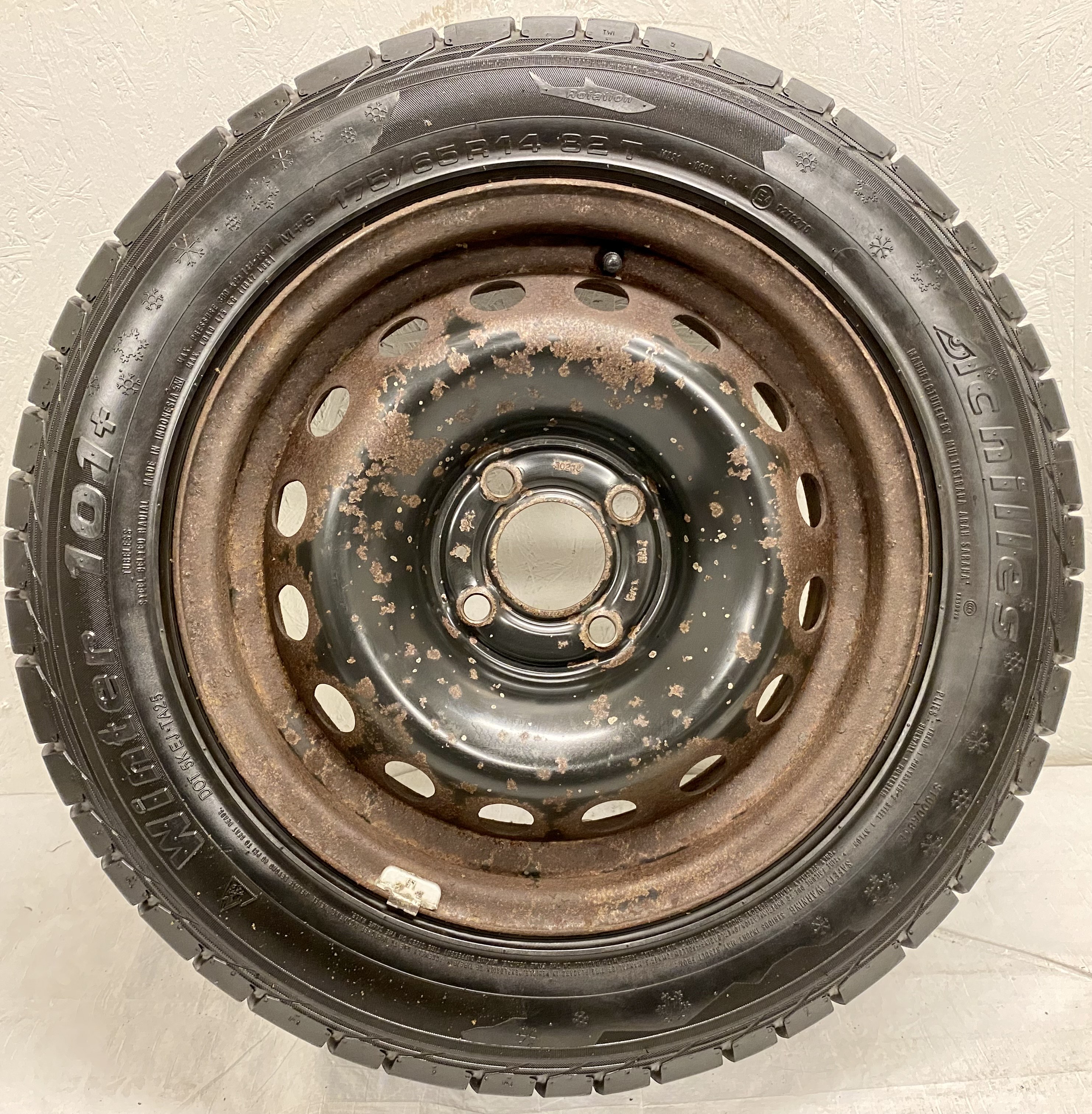 Kompletta Vinterhjul DUBB | 14" Plåt Renault Clio 1998-2005 4x100 6x14 ET36 60.1 | 175/65 R14 82T Achilles Winter 101+ | V23-2016 | 8|8|8|8 mm - 7