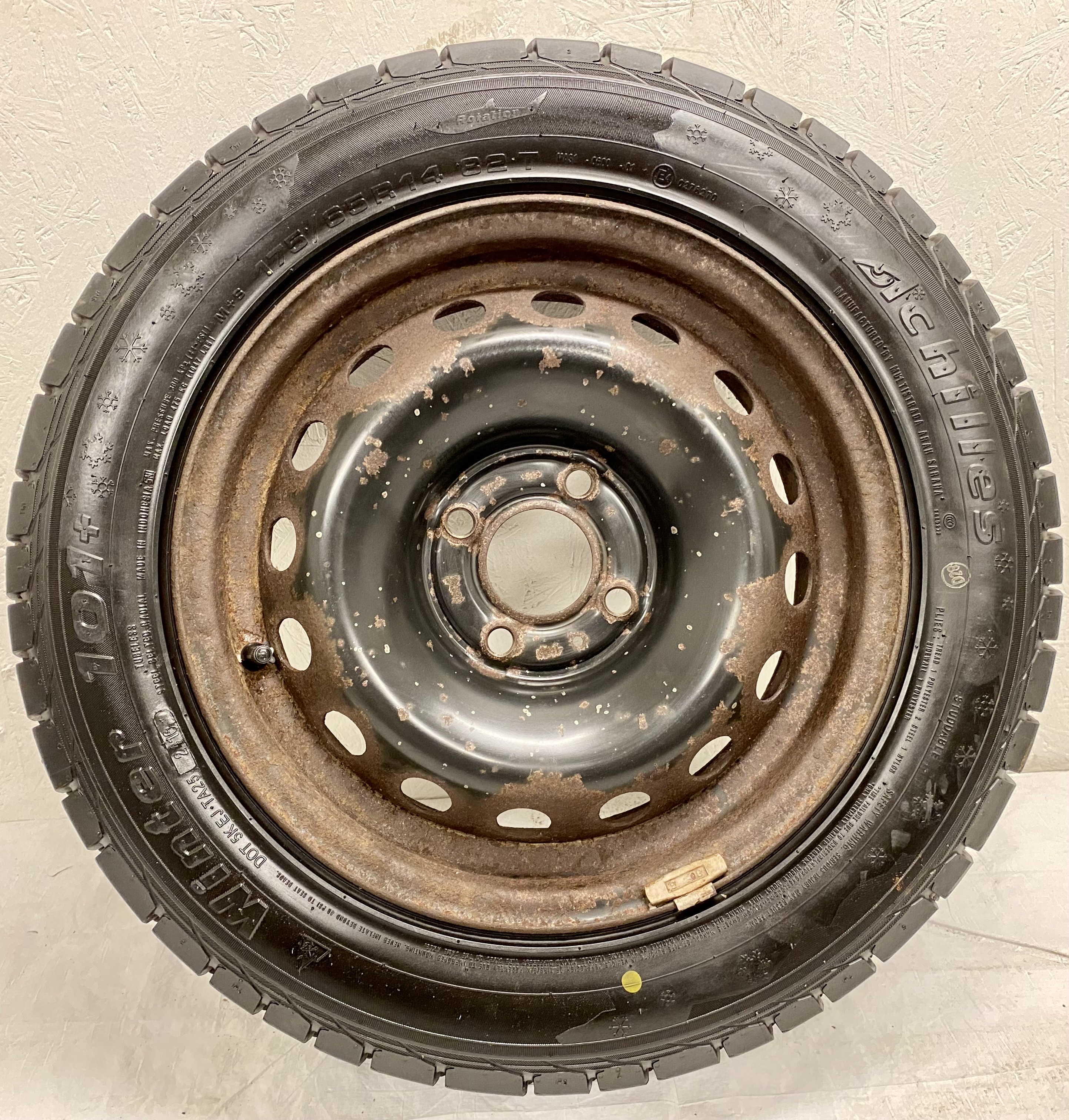 Kompletta Vinterhjul DUBB | 14" Plåt Renault Clio 1998-2005 4x100 6x14 ET36 60.1 | 175/65 R14 82T Achilles Winter 101+ | V23-2016 | 8|8|8|8 mm - 4