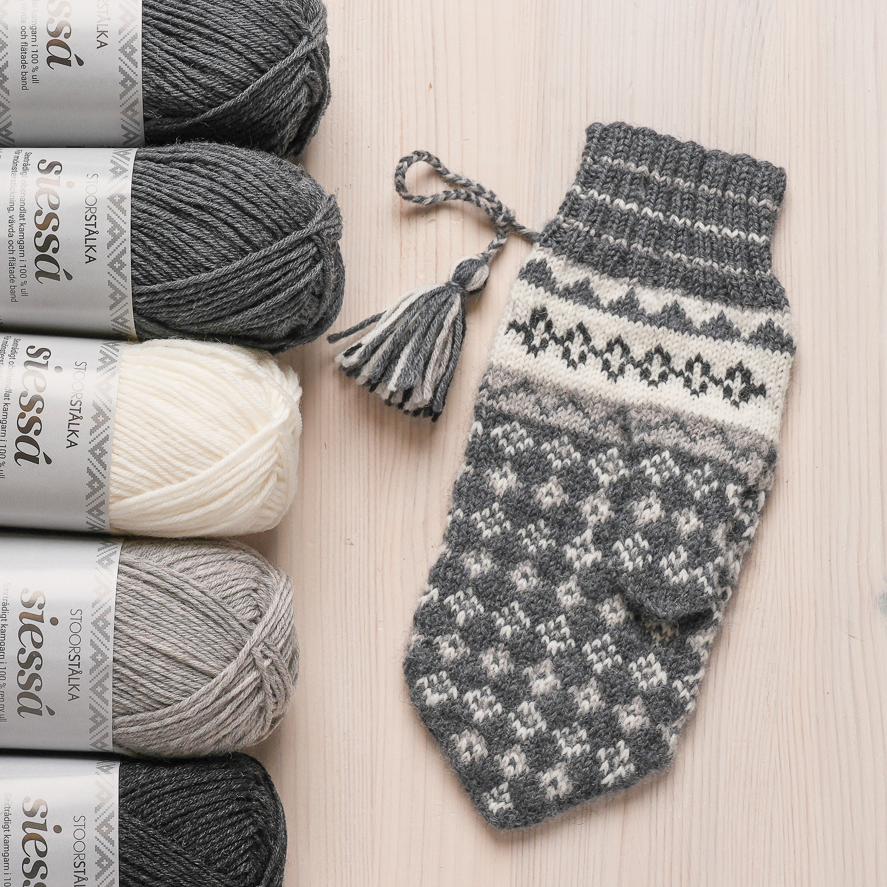Strickpaket Fausthandschuh Graustufen Nils Petter Arvidsjaur