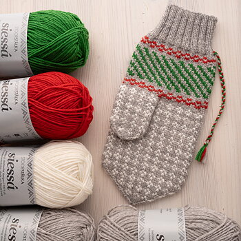 Knitting bundle mitten Luokta Mávas Arjeplog 2