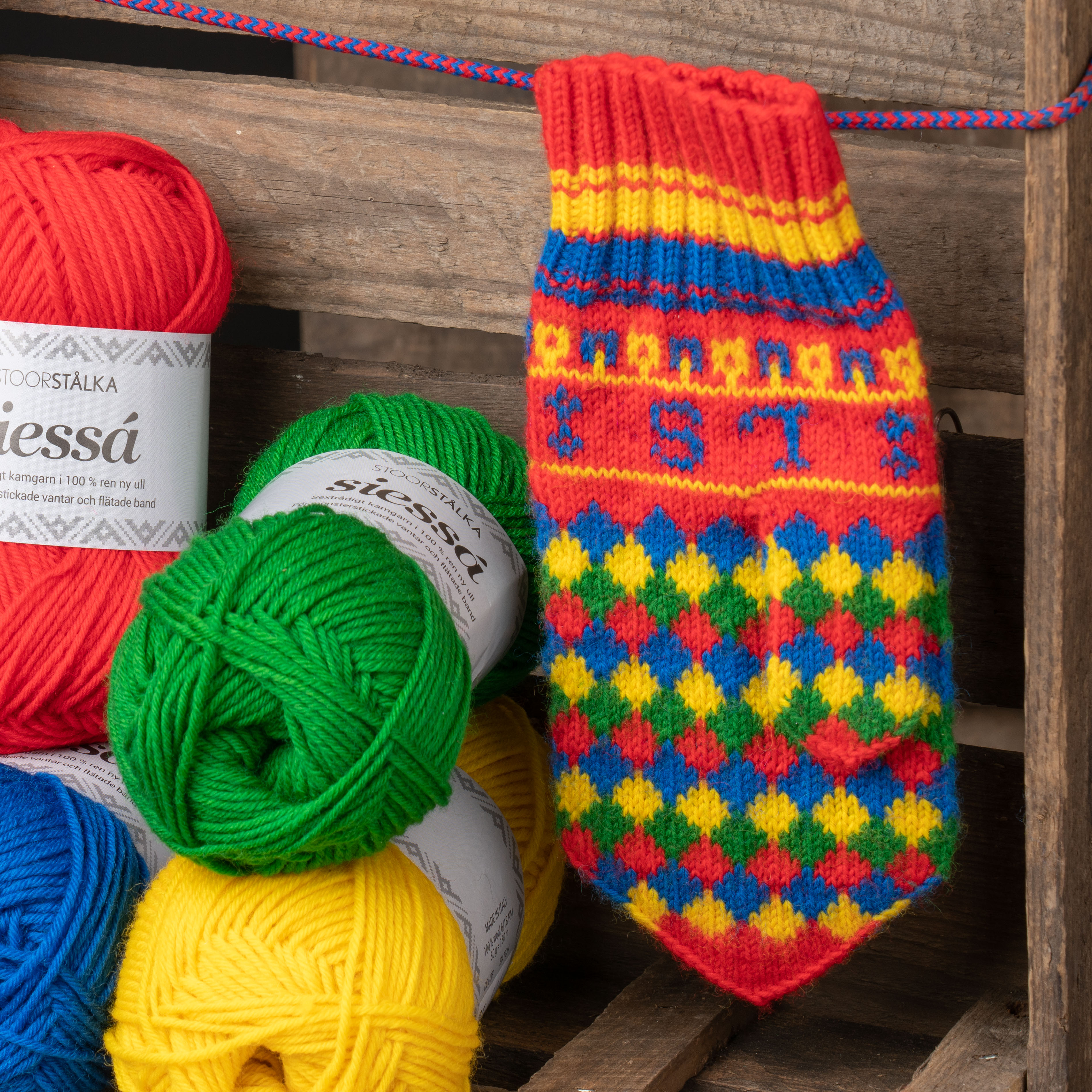 Strickset Fäustlinge Rombmönstrad Jukkasjärvi