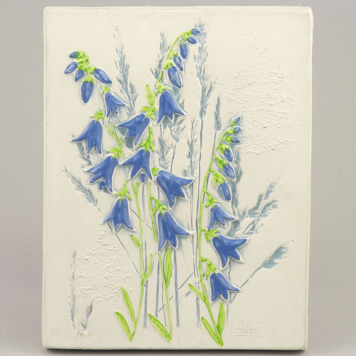 Aimo Nietosvuori (1970s) White Wall Plaque with Bluebell Motif 17 cm #843