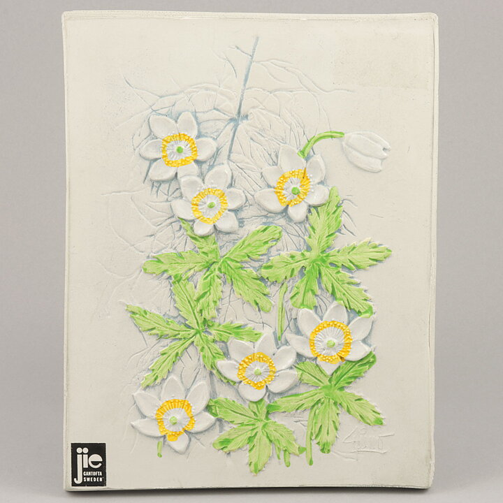 Aimo Nietosvuori (1970s) White Wall Plaque with Windflower Motif 17 cm #849