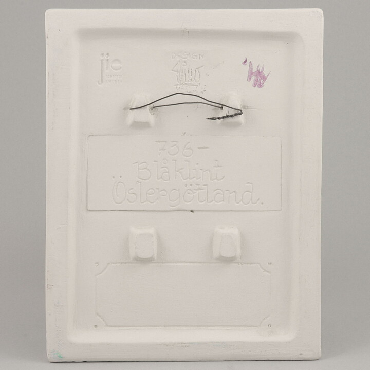 Aimo Nietosvuori (1970s) White Wall Plaque with Cornflower Motif 17 cm #736