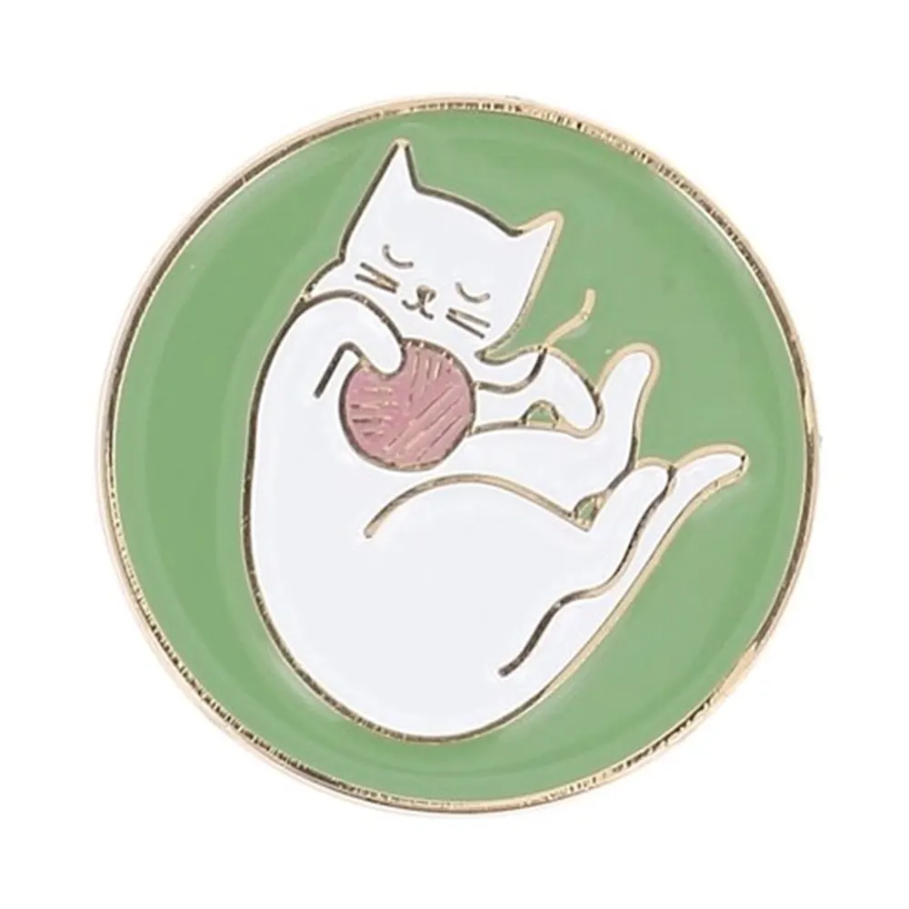 Nålhållare magnet Vit katt med garnnystan