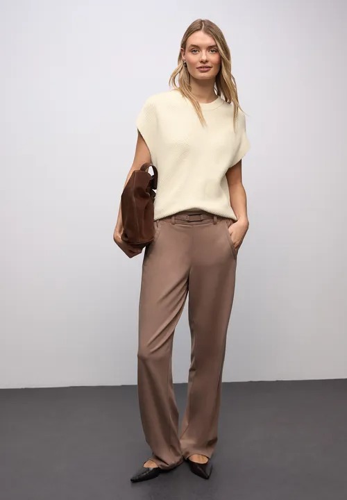 LTD QR Chenille Sleeveless Sweater - Soft Beige - Street One - 6