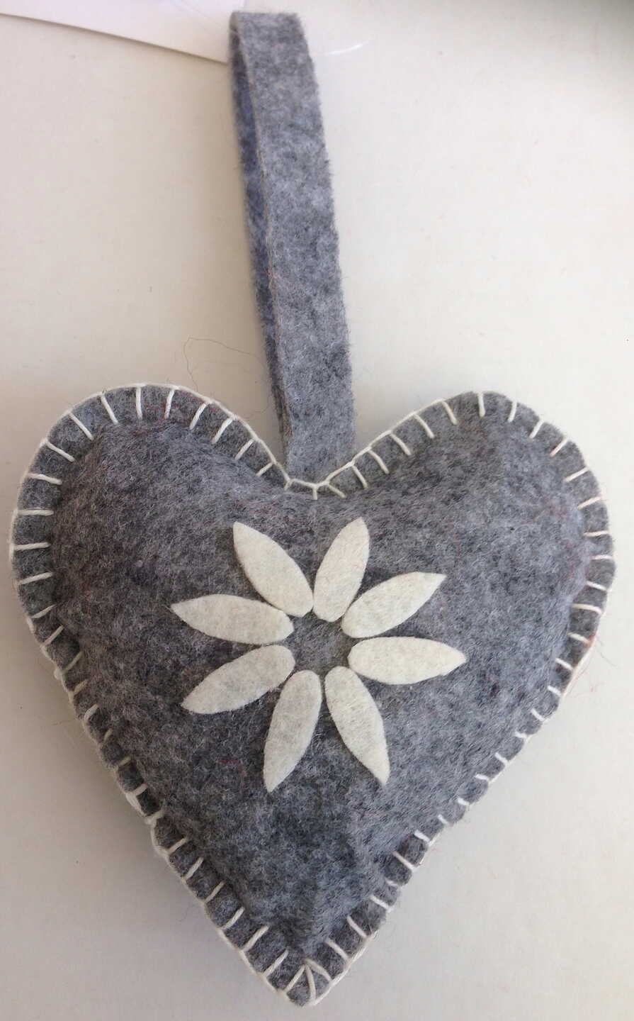 Grått filthjärta 11 cm