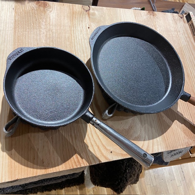Wooldesign Krans eller Grytunderlägg av ullbollar i ring  i 2-pack - 13