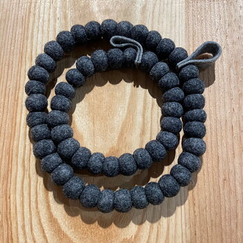 Wooldesign Krans eller Grytunderlägg av ullbollar i ring  i 2-pack