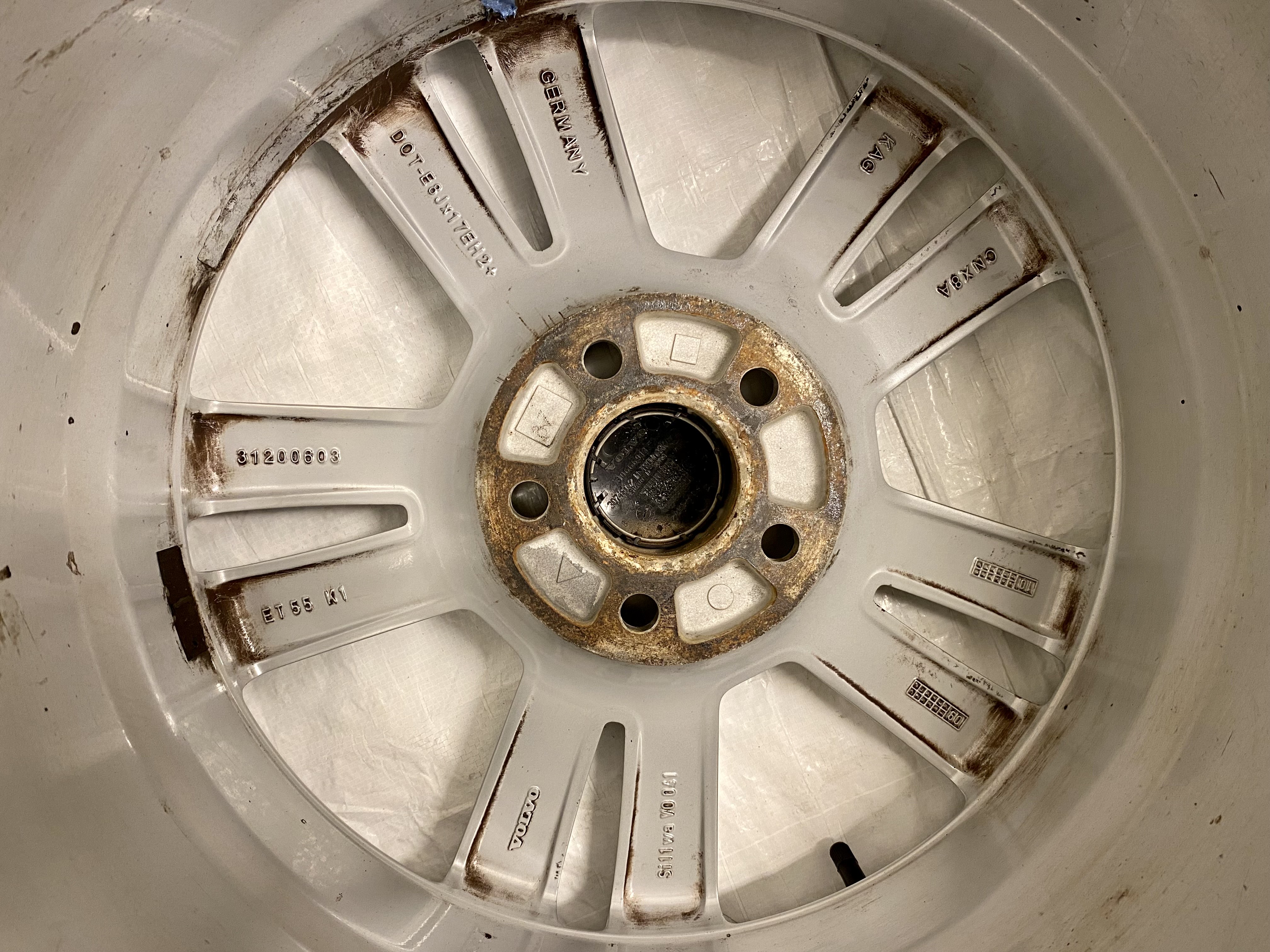 BEGAGNAT | 4 st | 17" VOLVO NJORD S60 V60 S80 V70 V40 S40 V50 C30 C70 31200603 ALUFÄLGAR | 5x108 8x17 ET55 63.4 - 2