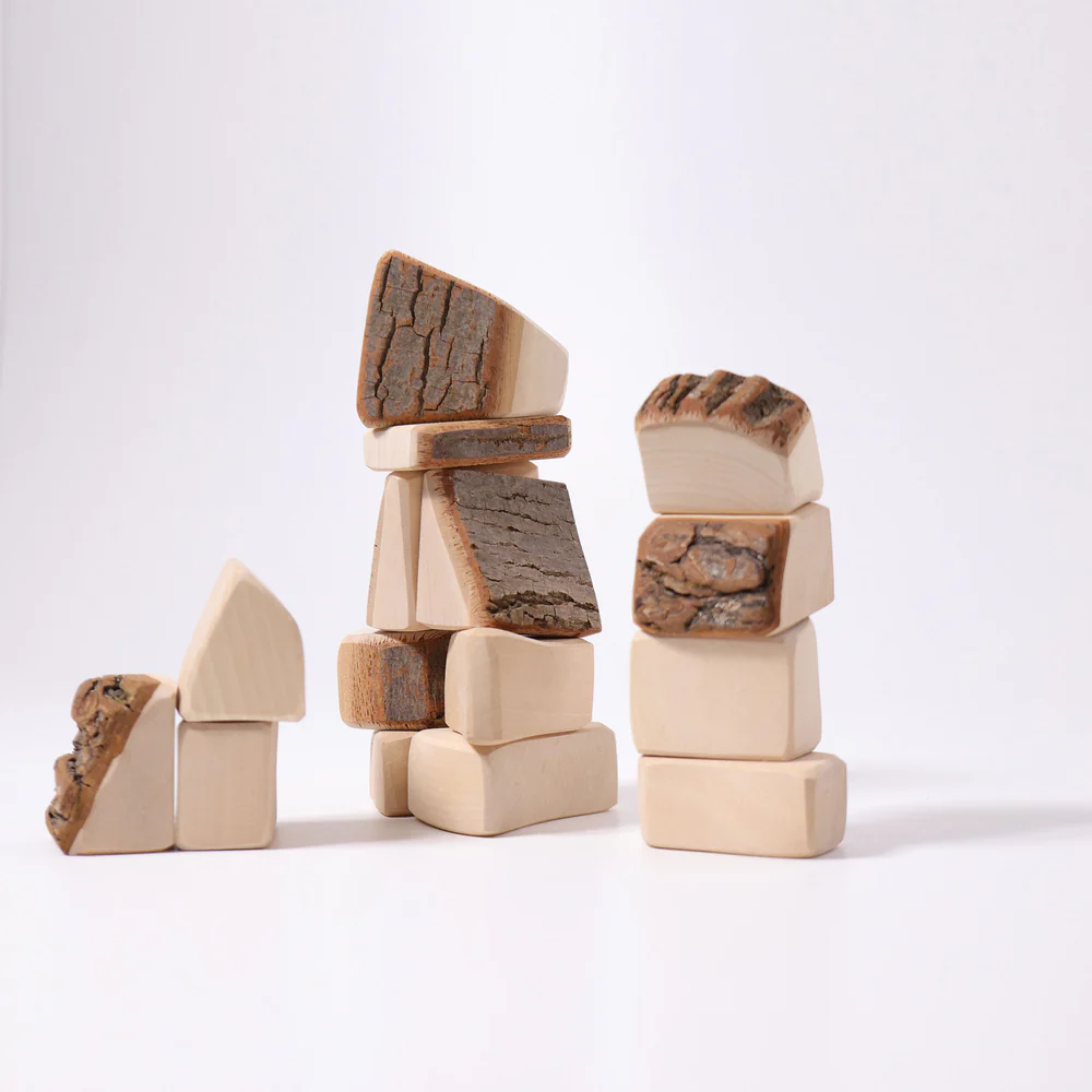 Klossar natur med bark