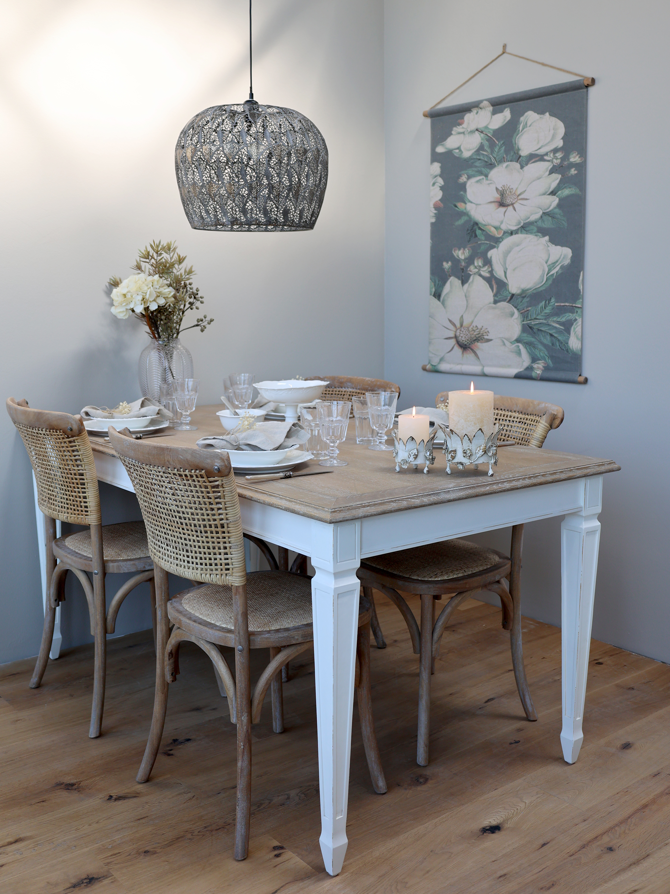 Matstol i rotting, fransk stil från Chic Antique