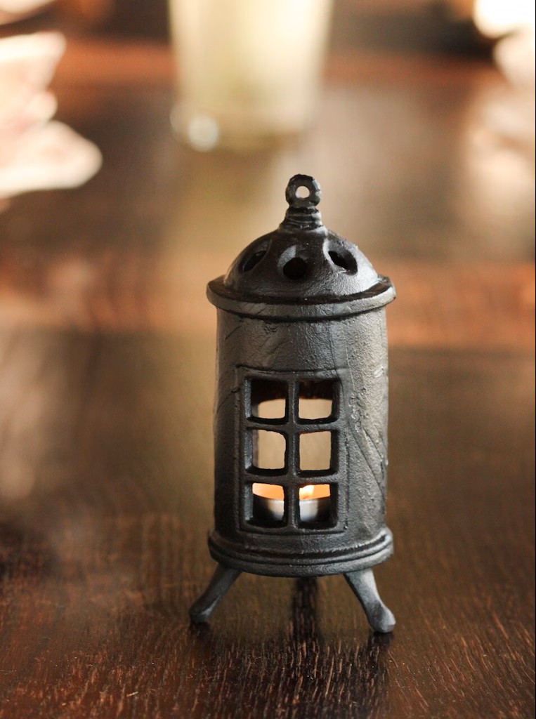 Kamin för värmeljus