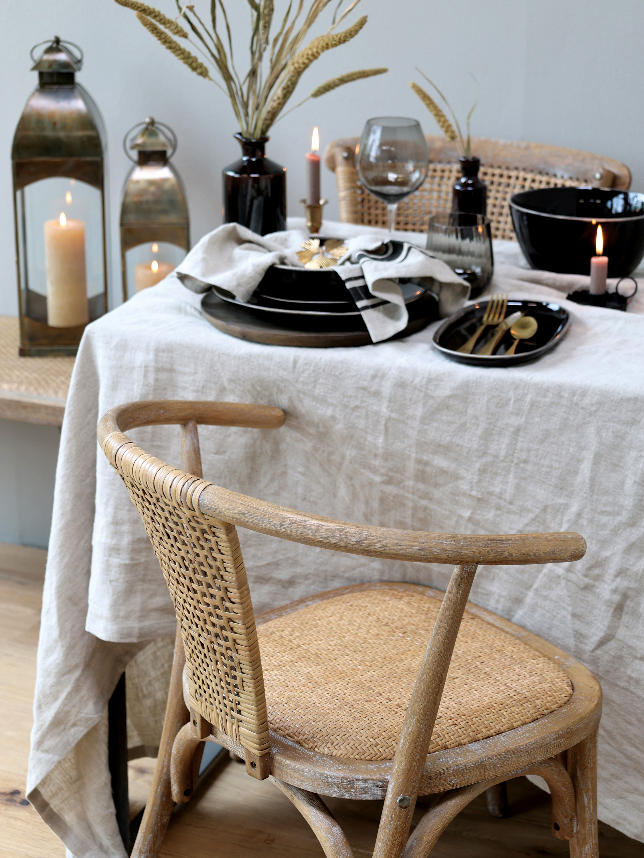 Matstol karm i rotting, från Chic Antique