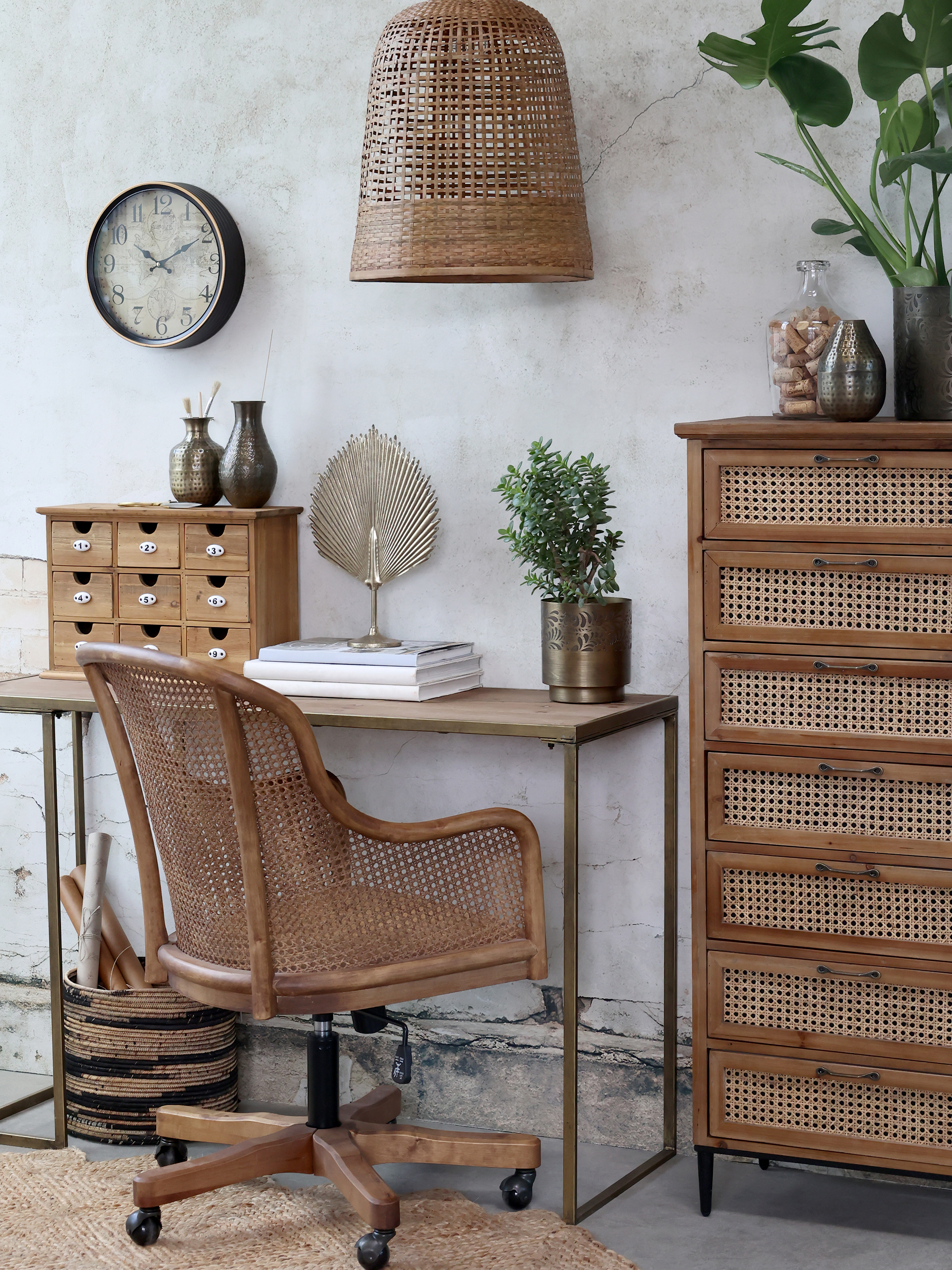 Kontorsstol med karm i rotting, fransk stil, från Chic Antique