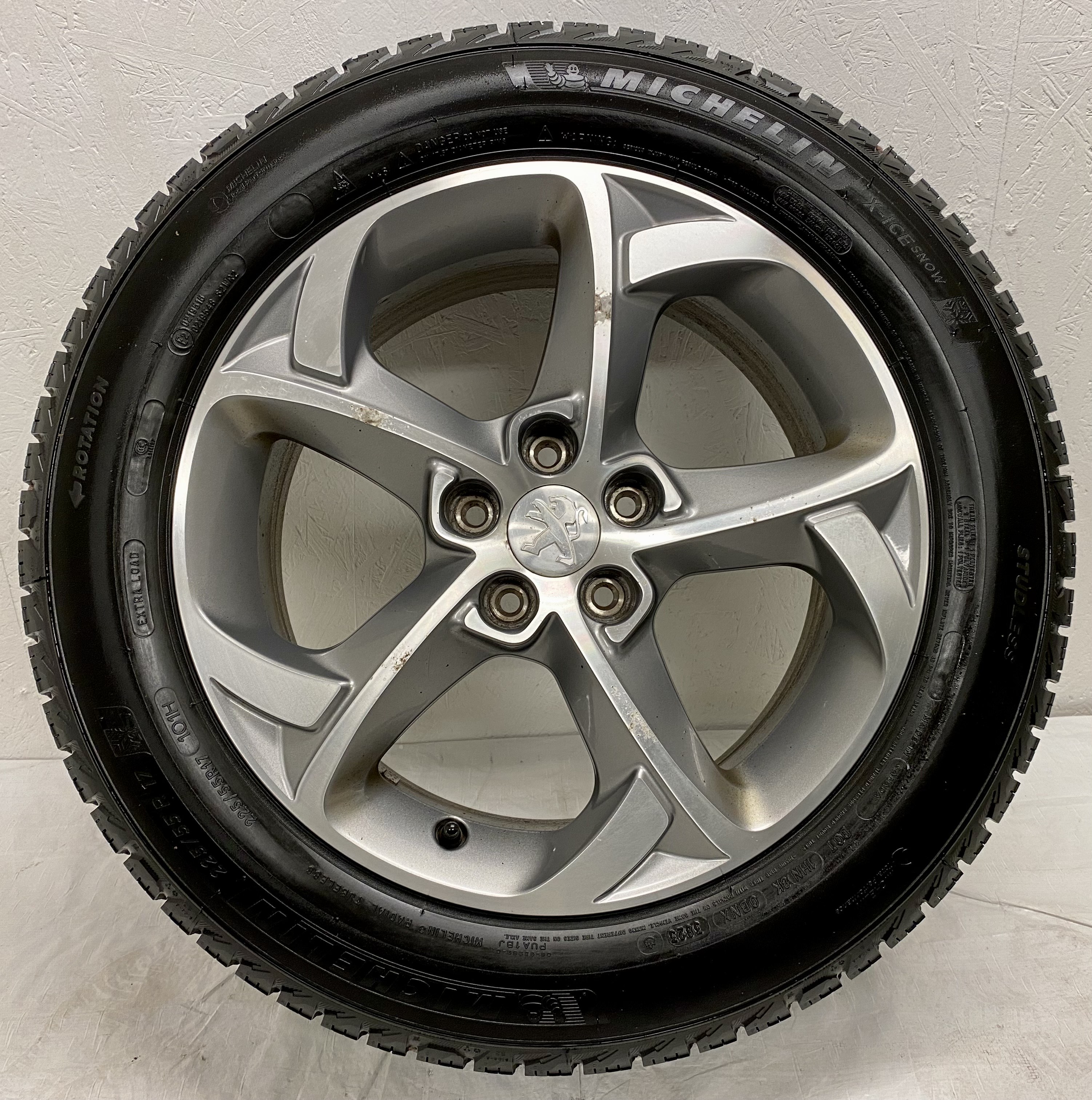 Kompletta Vinterhjul Friktion 4st | 17" Peugeot 508 9671401677 5x108 7x17 ET46 65.1 | 225/55 R17 101H XL Michelin X-Ice Snow | V38-2023 | 7|7|7|7 mm - 4