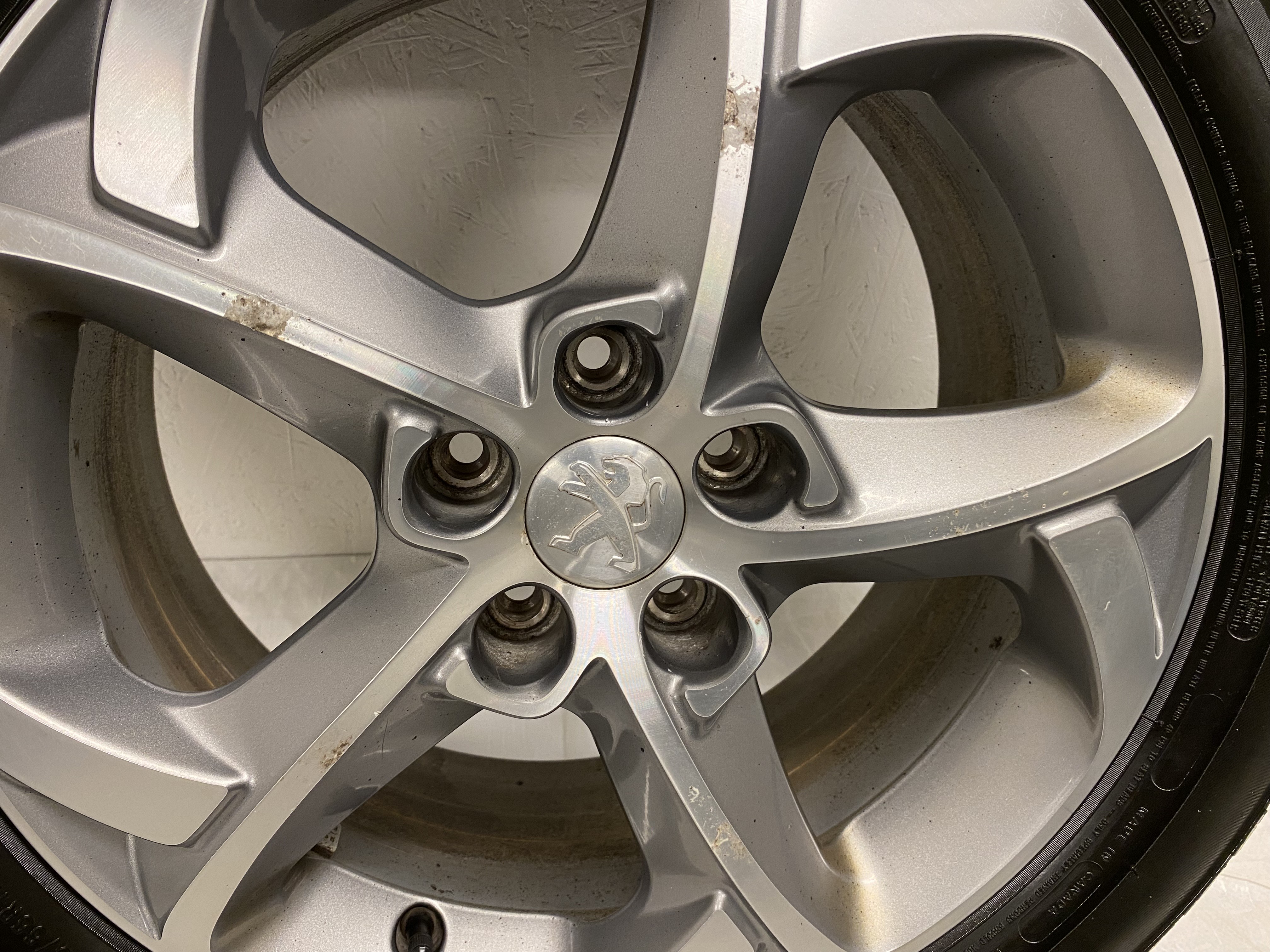 Kompletta Vinterhjul Friktion 4st | 17" Peugeot 508 9671401677 5x108 7x17 ET46 65.1 | 225/55 R17 101H XL Michelin X-Ice Snow | V38-2023 | 7|7|7|7 mm - 5
