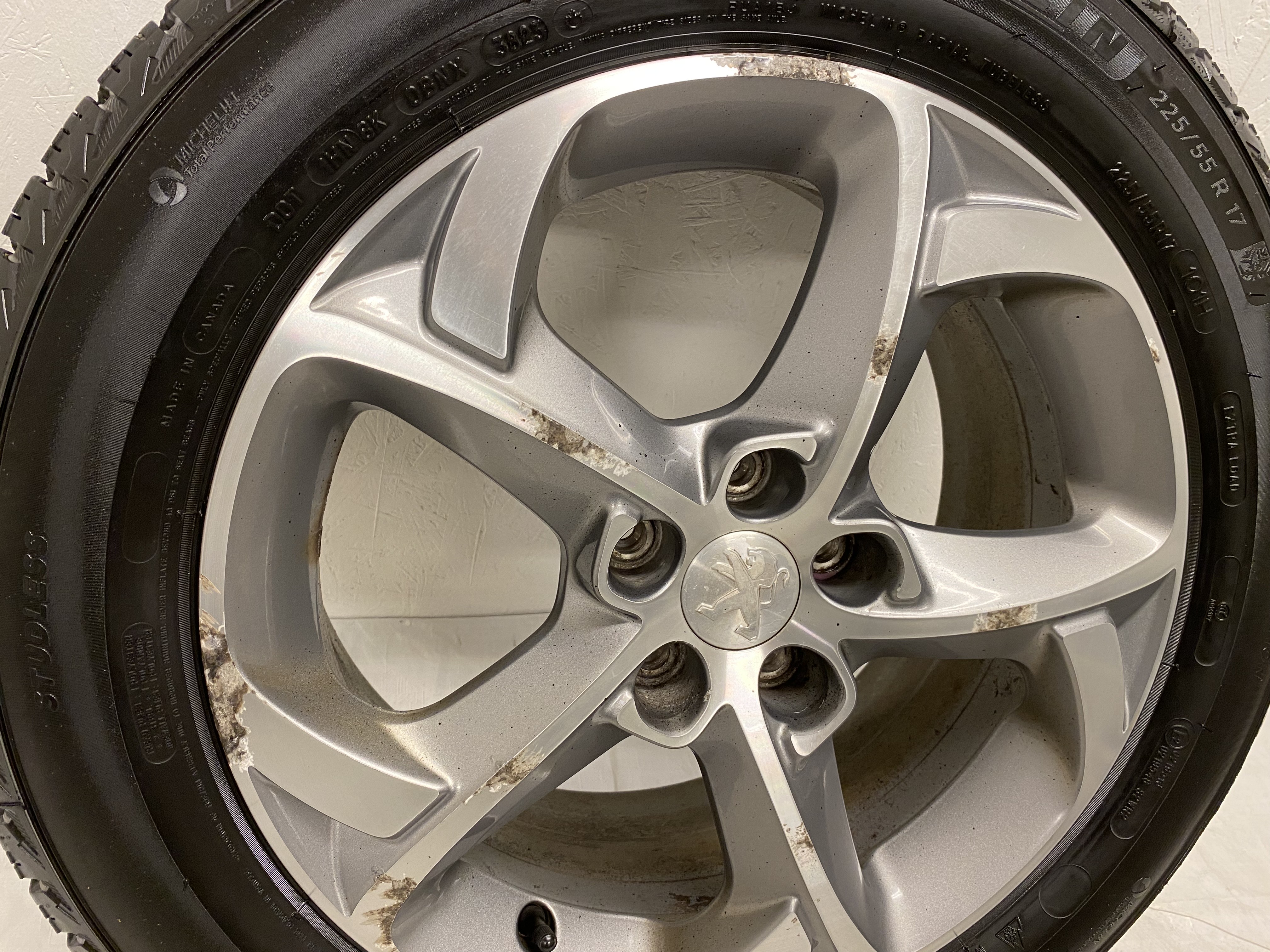 Kompletta Vinterhjul Friktion 4st | 17" Peugeot 508 9671401677 5x108 7x17 ET46 65.1 | 225/55 R17 101H XL Michelin X-Ice Snow | V38-2023 | 7|7|7|7 mm - 11