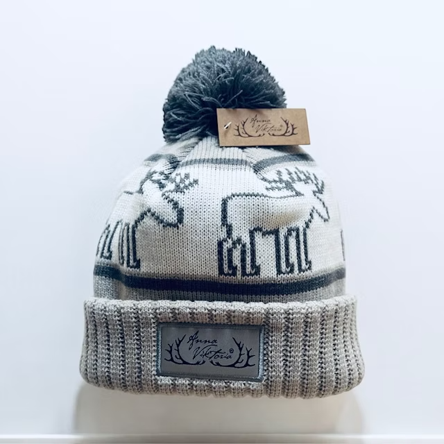 Wintermütze mit Bommel, hellgrau, Elch
