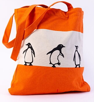 Penguin 90th Anniversary : Tote Bag - Tygväska med de ikoniska pingvinloggorna och orangevita klassikerdesignen