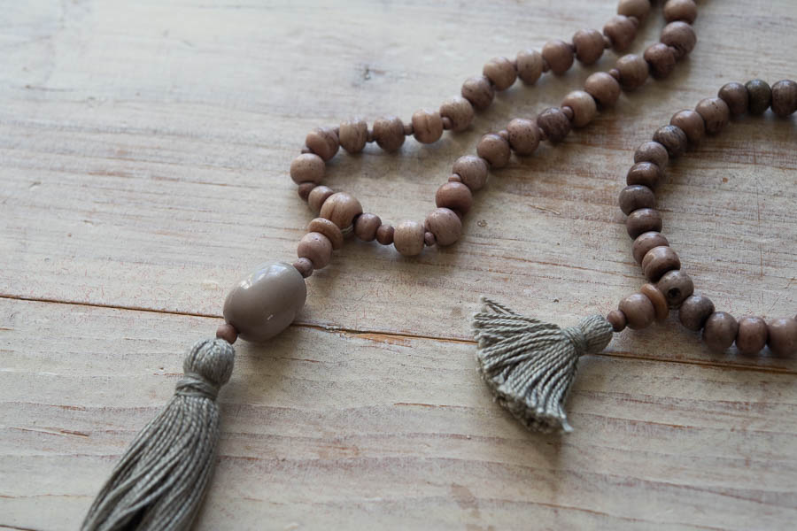Ajlajk - Halsband med tofs Light Army - 3