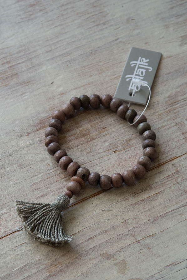 Ajlajk - Armband med tofs Light Army - 4