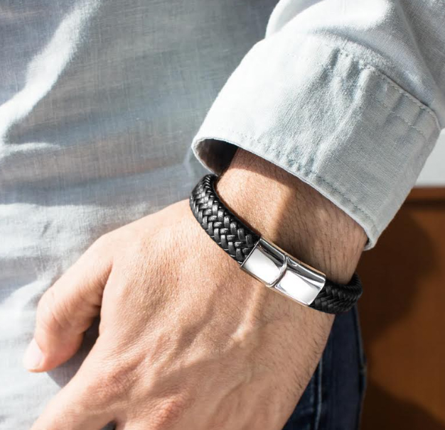 Svart personligt läder armband med gravyr 22 cm - Rostfritt stål - 2